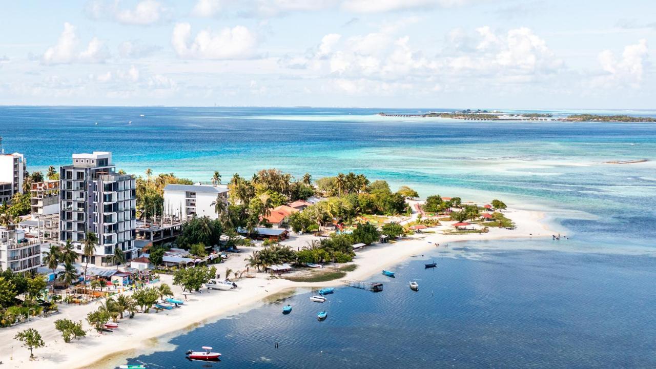 Triton Prestige Seaview And Spa Maafushi Exterior photo