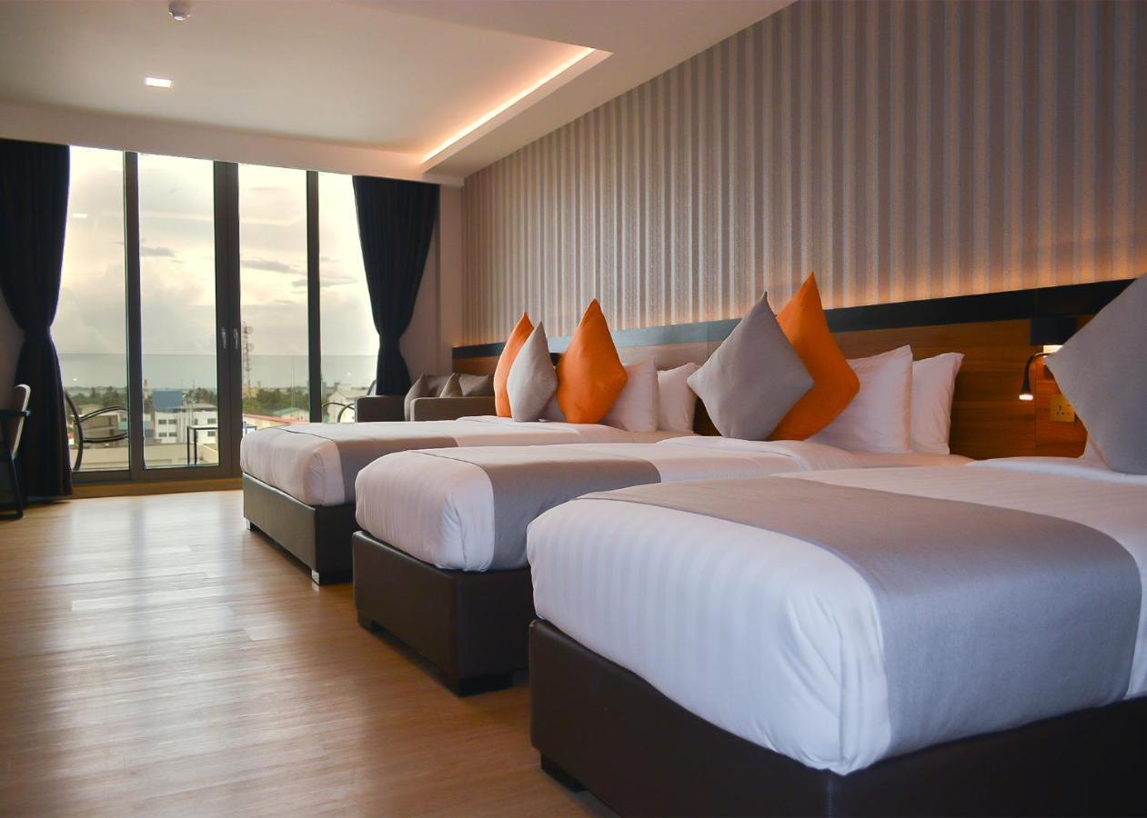 Triton Prestige Seaview And Spa Maafushi Exterior photo