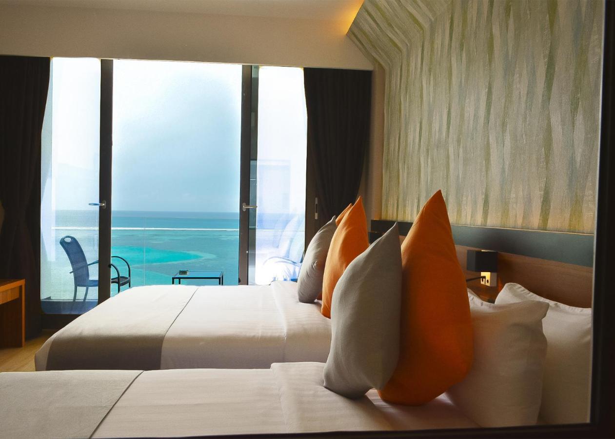 Triton Prestige Seaview And Spa Maafushi Exterior photo