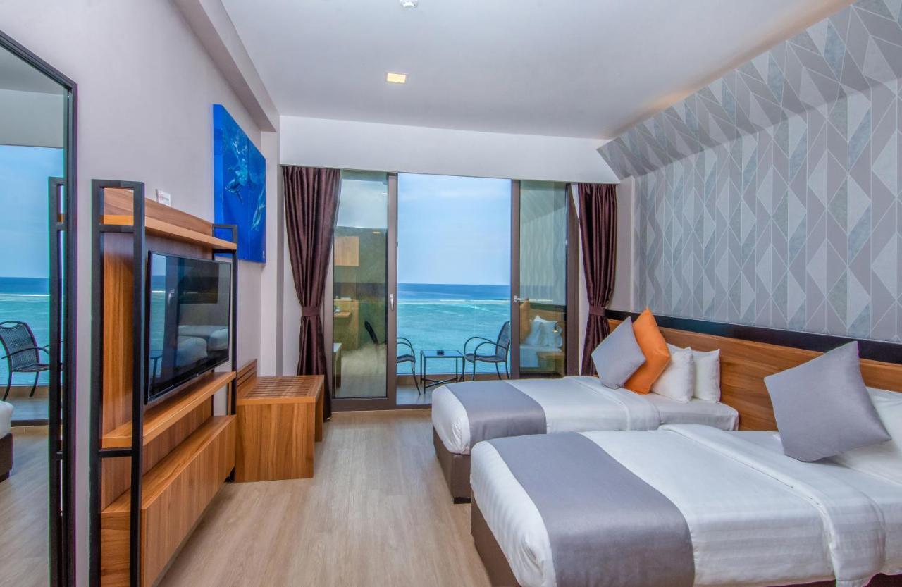 Triton Prestige Seaview And Spa Maafushi Exterior photo